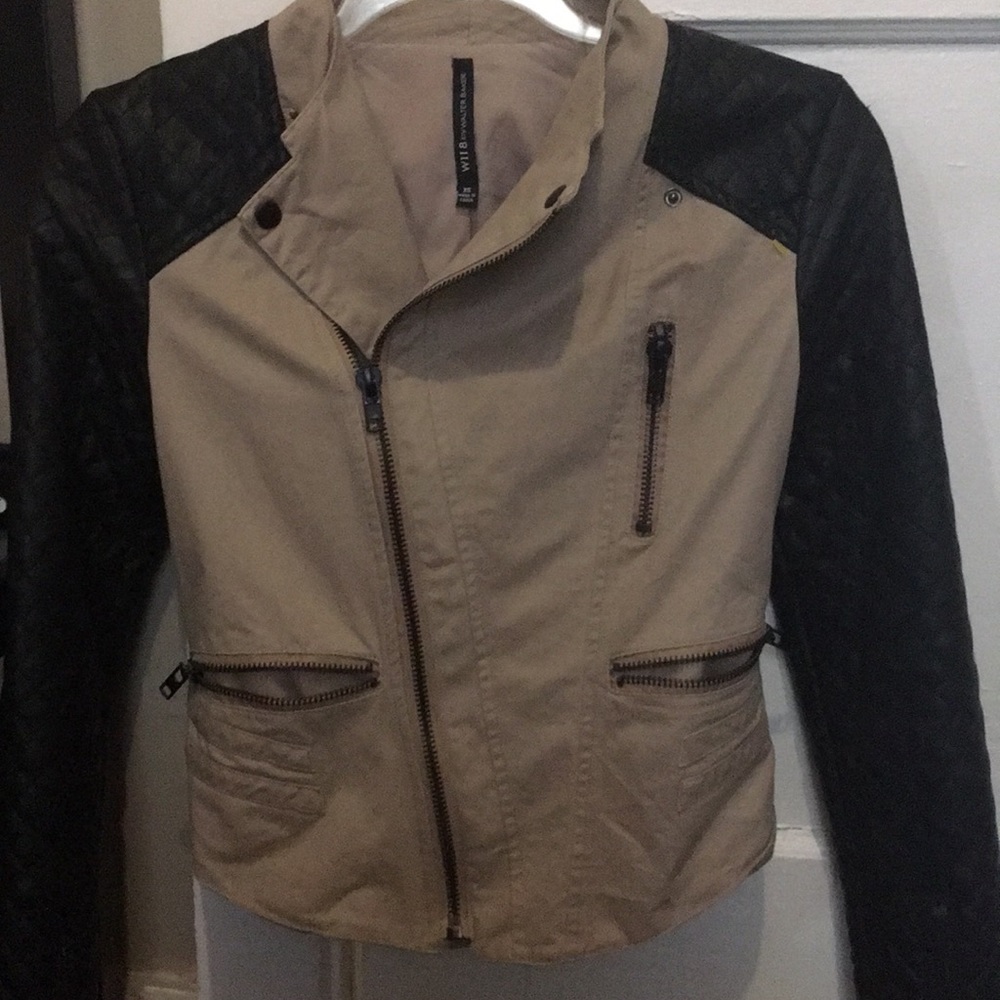 Light Jacket - Picture 4 of 7